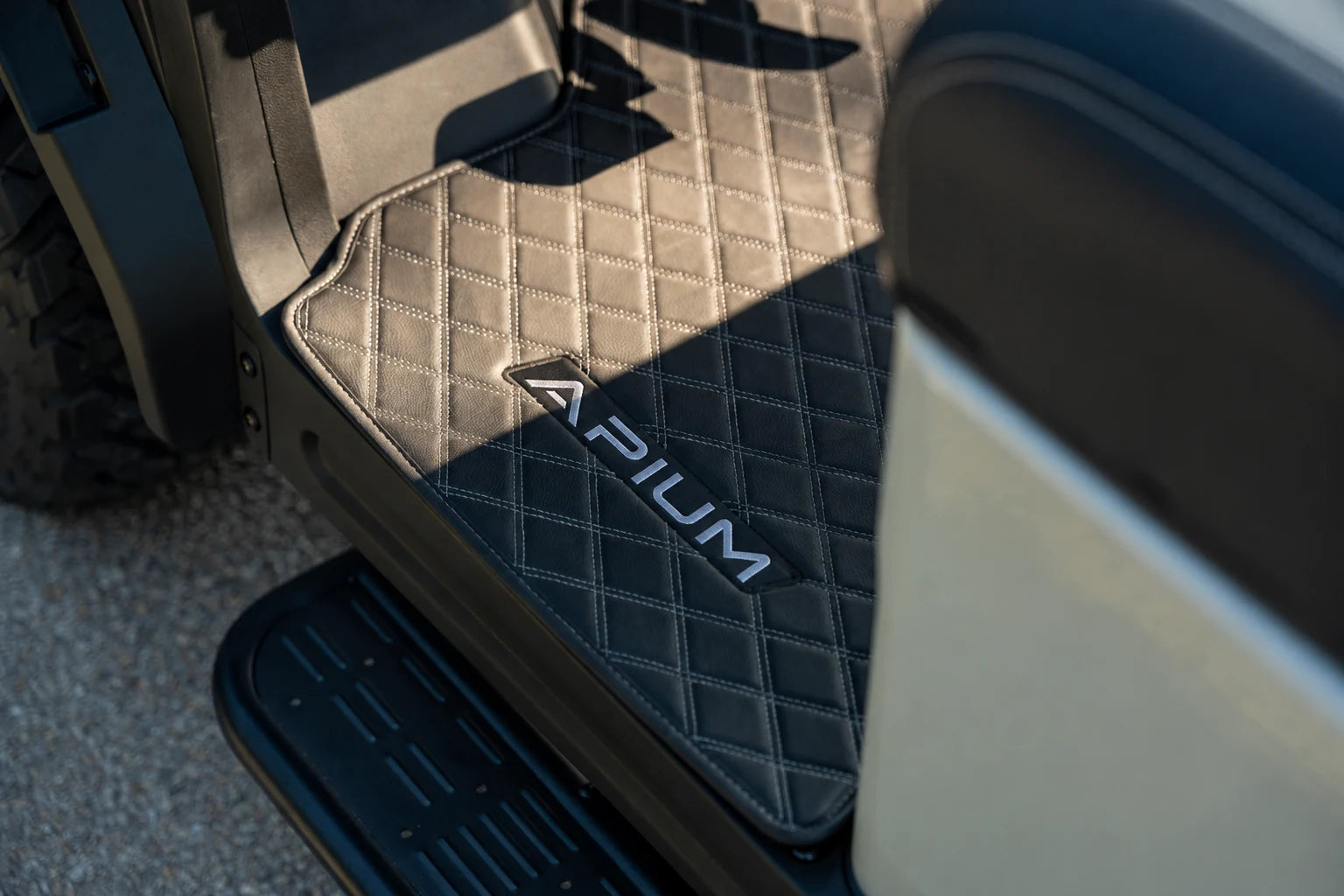 Apium A4 — Fitted floor mats
