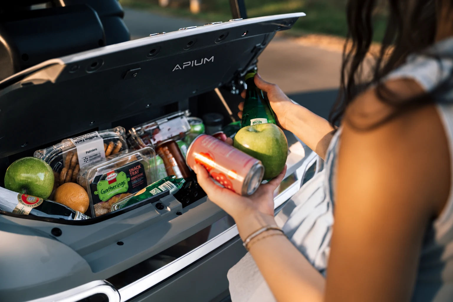 Apium A4 — Front compartment