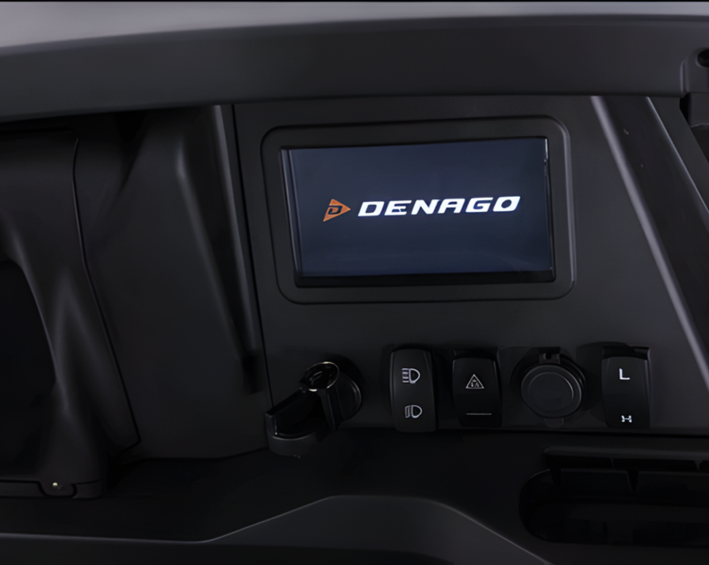 Denago EV Nomad XL – Electric 4-Seater Cart