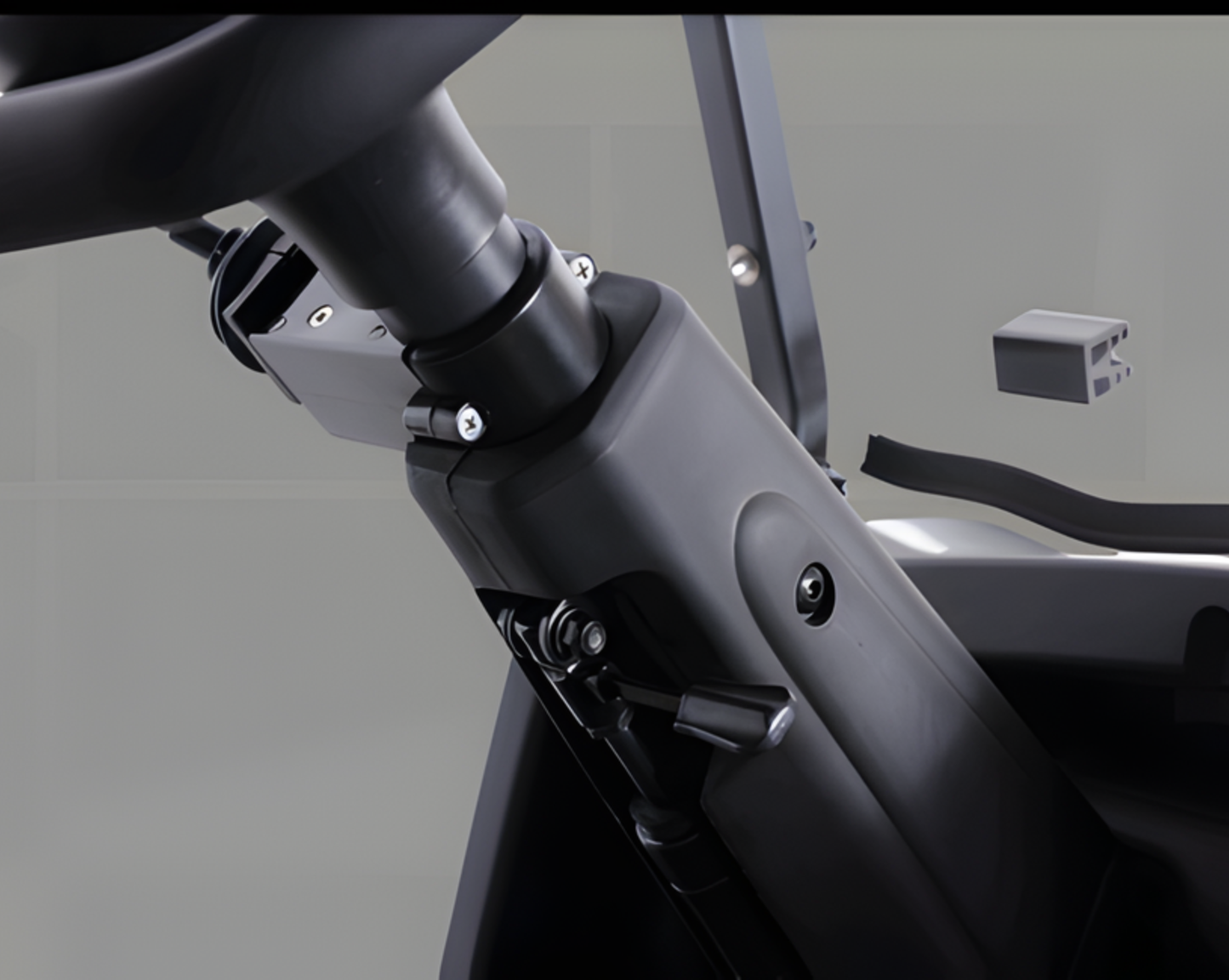 Denago EV Nomad XL – Electric 4-Seater Cart