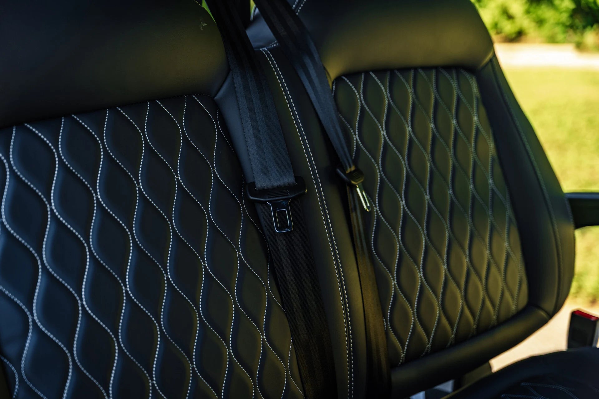 Apium A4 — Contoured seat upholstery